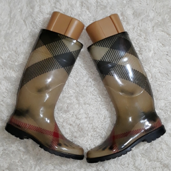 BURBERRY RAIN BOOTS - Picture 6 of 10